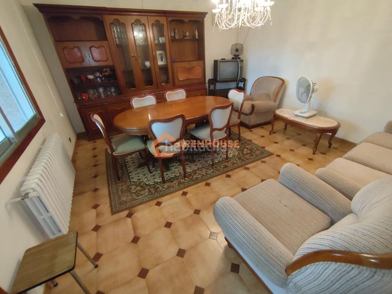 Foto 80c5b5d5-f60e-4986-b25e-585058b6c05f. Maison avec chauffage parking dans Boborás