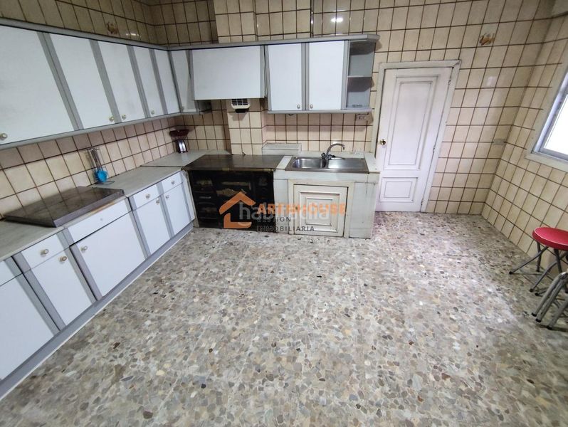 Foto 8d5ef496-9e7c-4dc0-b34e-d1c17f1fc2d0. Maison avec chauffage parking dans Boborás