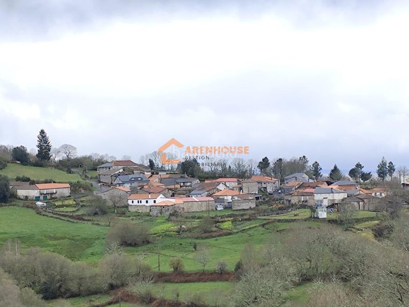 Foto abf7cbe7-9d13-4324-a0ae-13f080f15d77. Casa amb calefacció a Montederramo