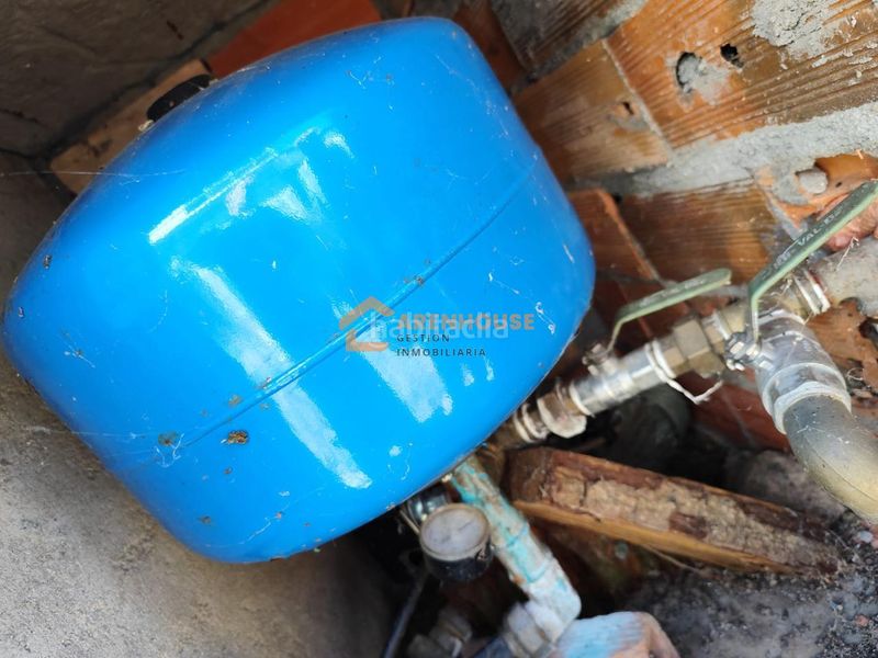 Foto f67ad902-5a25-4ad2-be4f-9a146320e677. Casa amb calefacció aparcament a Baños de Molgas