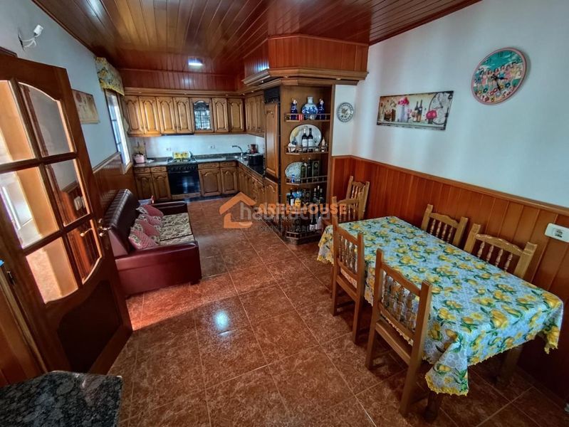 Foto c24b72f4-27ff-4ba7-8095-e63dce6d4180. Casa amb calefacció aparcament a Cartelle