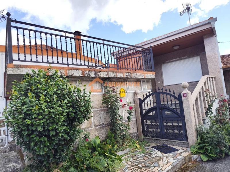 Foto e748ca39-5b41-4426-a317-8a124bdd1bf7. Casa amb calefacció aparcament a Cartelle