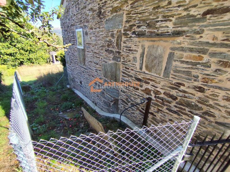 Foto 4020bc8c-78d1-4216-8532-df3f12b78984. Casa amb calefacció aparcament a Irixo (O)