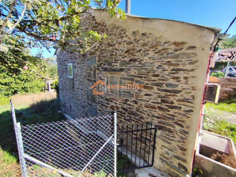 Foto 5f8cb485-630e-425e-aff0-419beb0da3d8. Casa amb calefacció aparcament a Irixo (O)