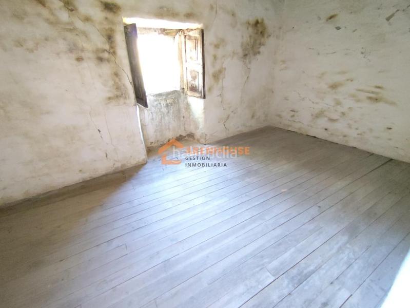 Foto 953bb6ce-81ef-4148-80b4-aad7cbae43f0. Casa amb calefacció aparcament a Irixo (O)