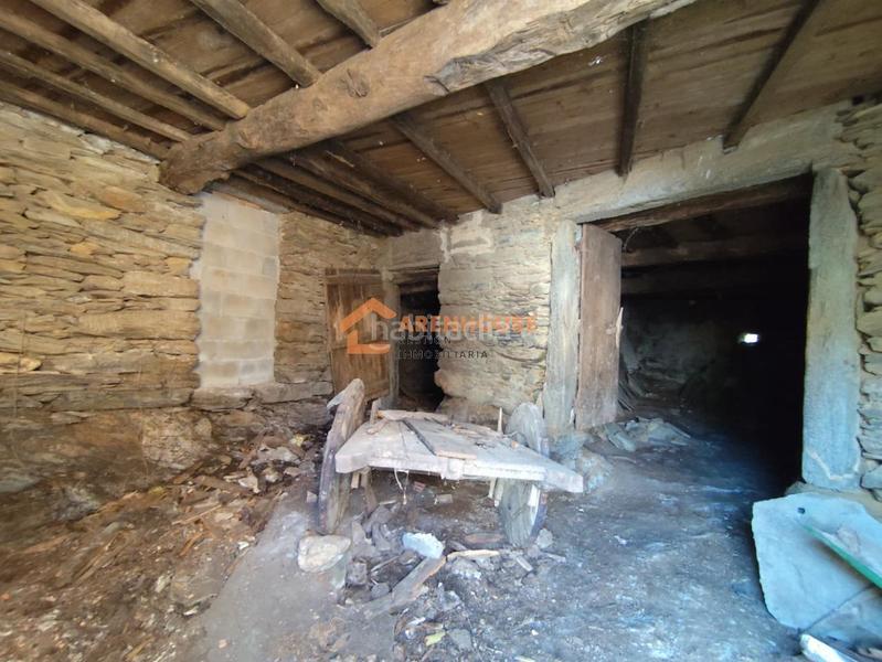 Foto 960e7f94-bb91-4f72-96d5-2d9cccc71108. Casa amb calefacció aparcament a Irixo (O)