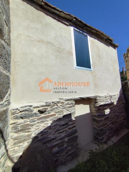 Foto f858dd53-af7a-45d7-9fa0-c3cf6ab42c5c. Casa amb calefacció aparcament a Irixo (O)