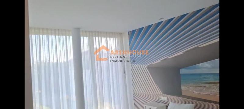 Foto 1a56b06c-9130-4696-bd1b-8f98672f66d3. Chalet en Cambados