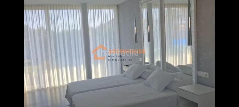 Foto 0c5ddbf1-27e3-4b0b-8259-dfefe4b4cbca. Chalet con riscaldamento parcheggio piscina in Cambados