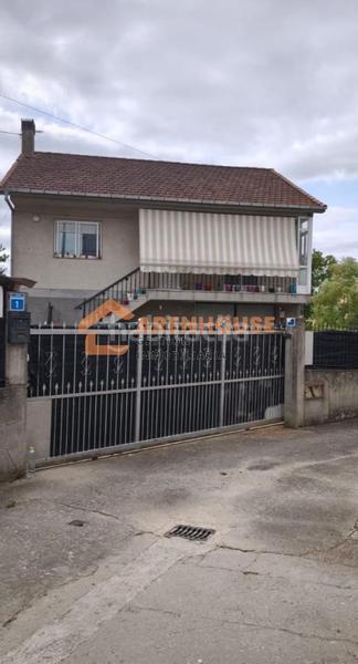 Foto 64d1a4cd-aa75-4c73-af25-eef607e35abb. Casa con riscaldamento parcheggio in San Cibrao das Viñas