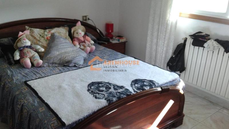 Foto c1318598-f74a-4733-a9e3-74c7bbcfd515. Casa con riscaldamento parcheggio in San Cibrao das Viñas