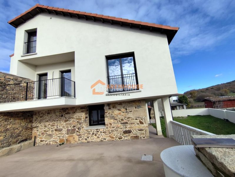 Foto 640f8a76-06b1-4ca4-ba1b-e49663e80db1. Chalet avec chauffage dans Merca (A)