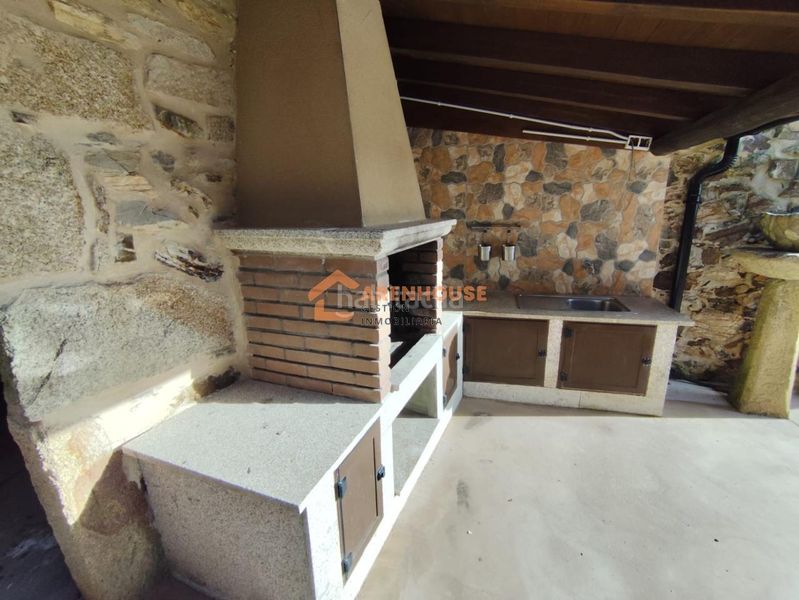 Foto 9b05fb41-d9af-44d3-9e3d-5c885f65db5b. Chalet avec chauffage dans Merca (A)