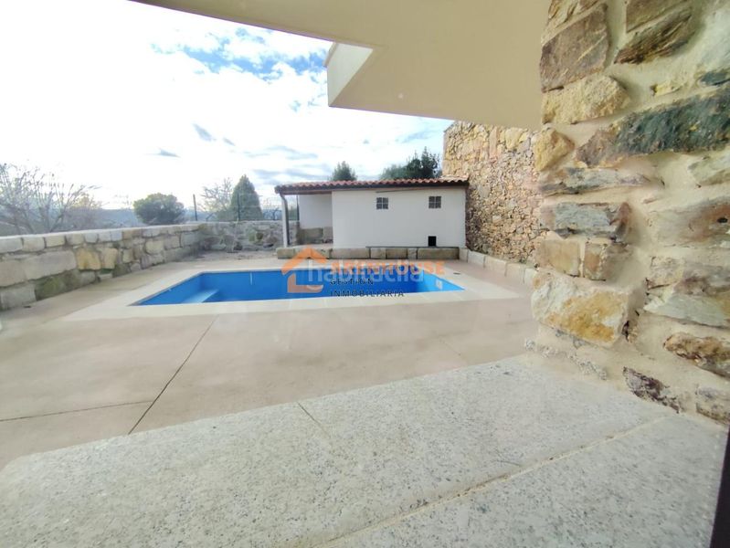Foto a7085ee4-6510-4d32-a0e6-f1be6545cb14. Chalet avec chauffage dans Merca (A)