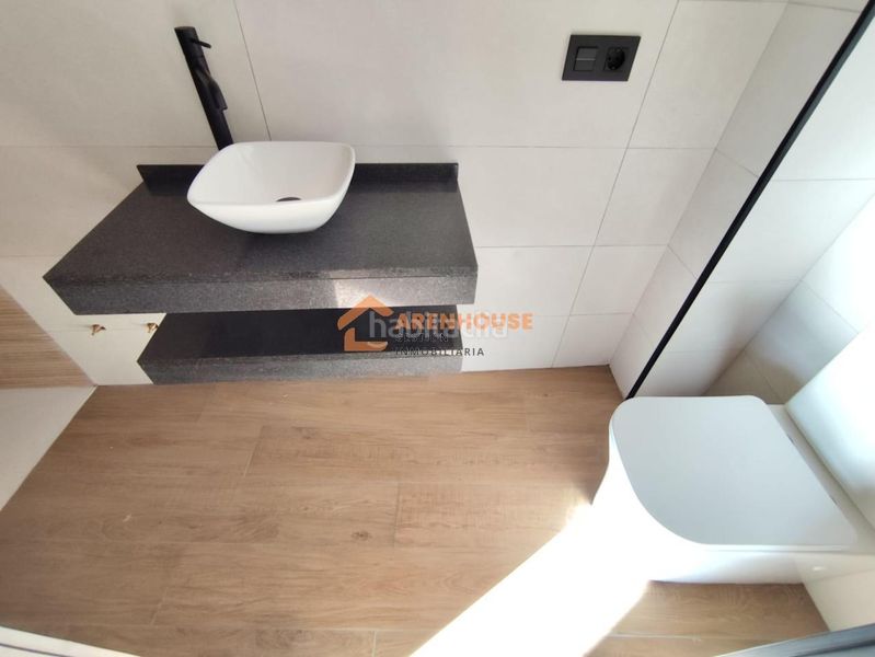 Foto ab3ab32a-a4a5-466b-a2cf-3f6be835ab7a. Chalet avec chauffage dans Merca (A)