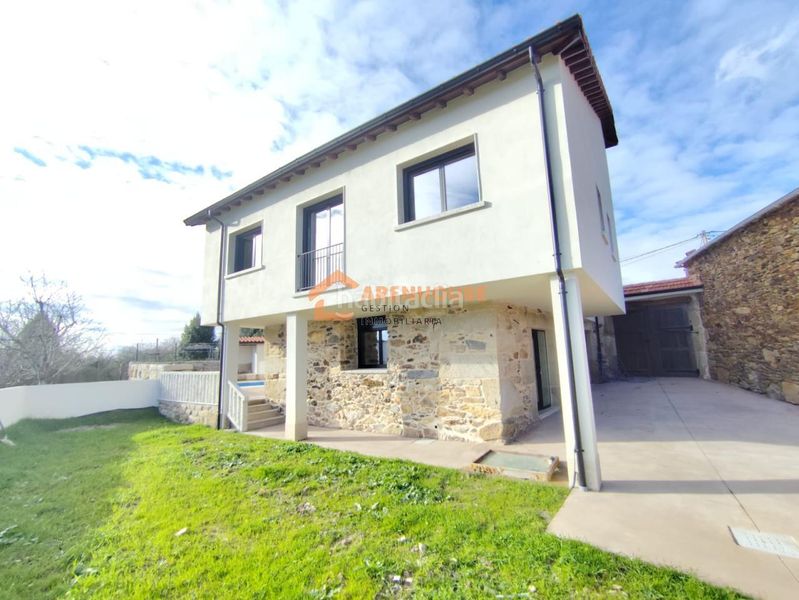 Foto b3dc0822-0b37-4eeb-b8a6-87bca6b42749. Chalet avec chauffage dans Merca (A)