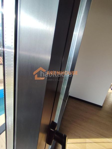 Foto ba90f137-cd6e-4615-ad77-9a61862139ef. Chalet avec chauffage dans Merca (A)