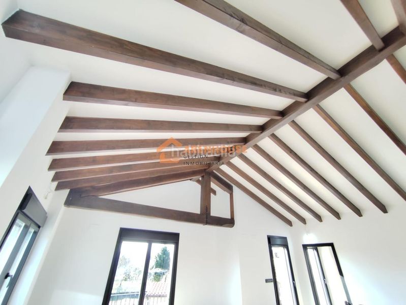 Foto d70144dc-00fb-439e-9ada-acbfd96e9f19. Chalet avec chauffage dans Merca (A)