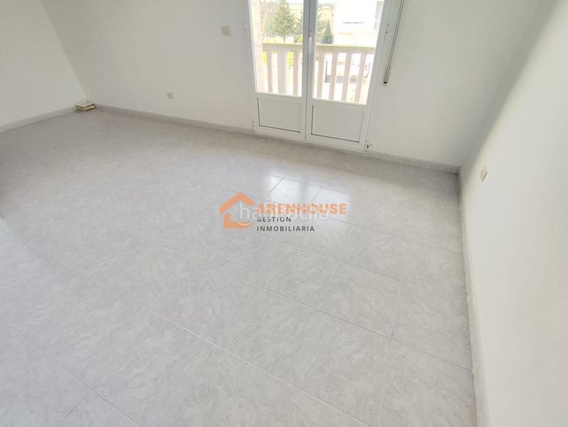 Foto 375a9ddd-4881-4ac7-845e-e331d7c85baf. Maison avec chauffage parking dans Baltar