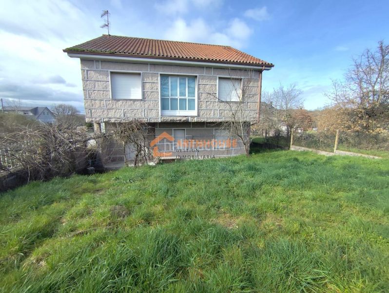 Foto 6da43ab0-3383-48fd-8d54-3141db236afd. Maison avec chauffage parking dans Baltar