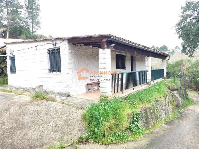 Foto 9dc1b2d5-7bc3-4822-afc5-ce2045adcdb8. House with heating parking in Barbadás
