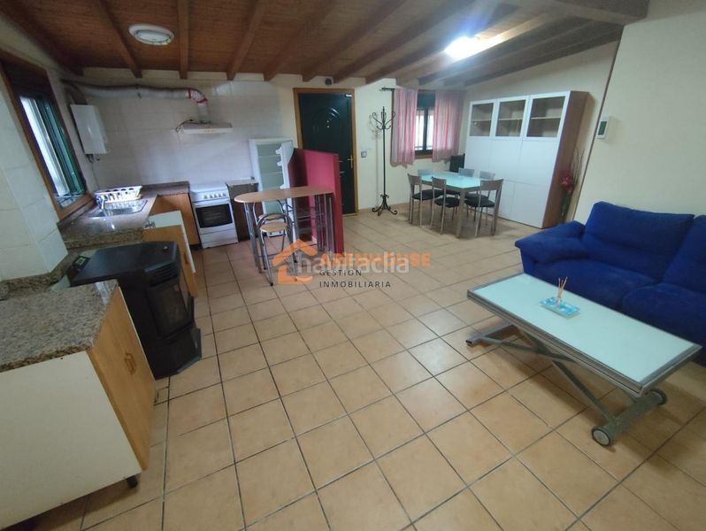 Foto ab3e9b9d-f37f-4597-b89d-11a644943df4. House with heating parking in Barbadás