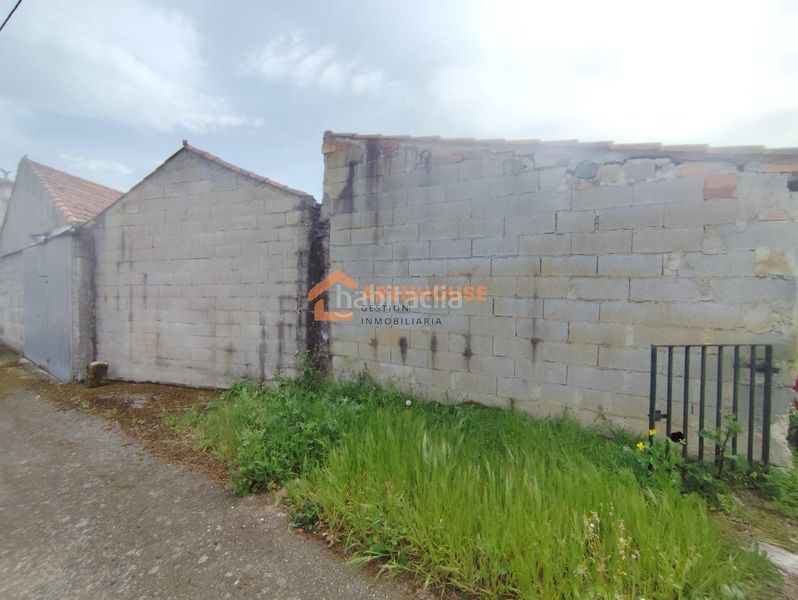 Foto 028b8c51-bb05-4c4e-983a-4f362dcbb299. Casa amb calefacció aparcament a Xunqueira de Ambía