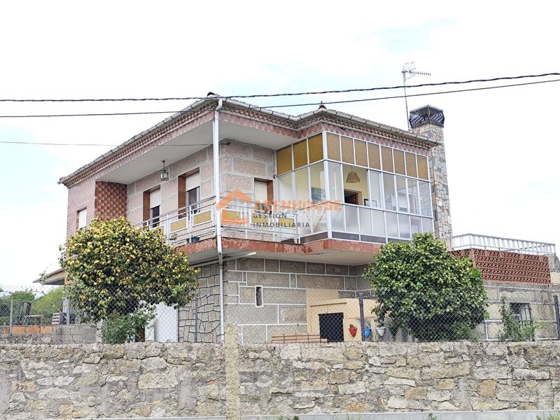Foto 52954520-7123-4377-8d69-abce4be32f3e. Casa amb calefacció aparcament a Xunqueira de Ambía