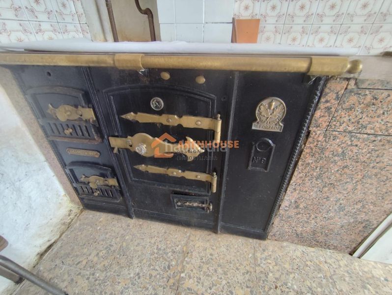 Foto be77d52e-05da-486c-879a-b1cbe045a6ac. Casa amb calefacció aparcament a Xunqueira de Ambía