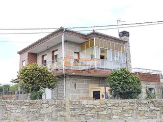 House in Xunqueira de Ambía