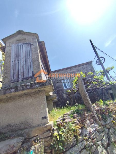 Foto 40bd345a-f054-44d0-8029-bfc94904a818. Casa en Boborás