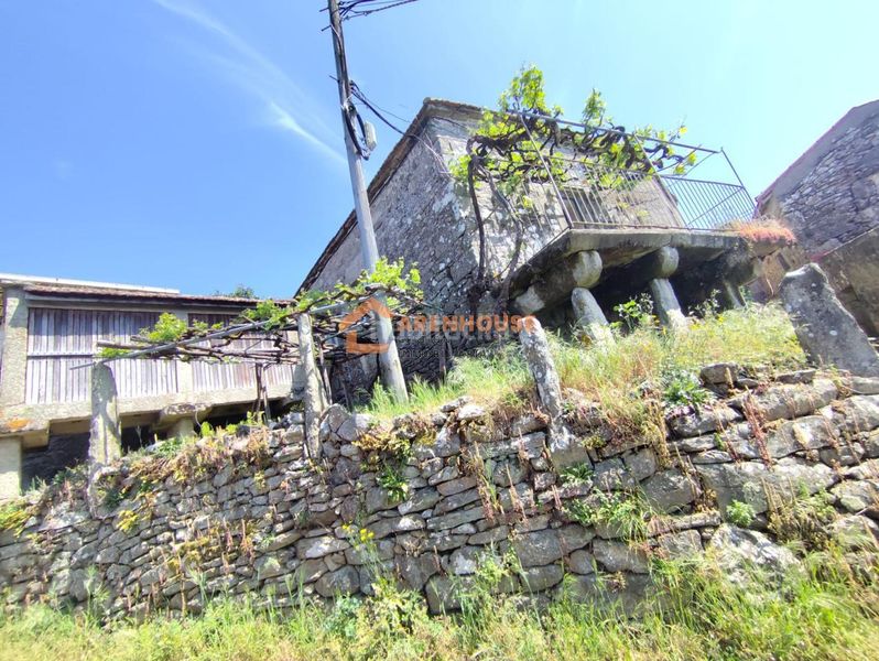 Foto ef82a482-40f3-4364-a7fb-0d71926ddf76. Casa en Boborás