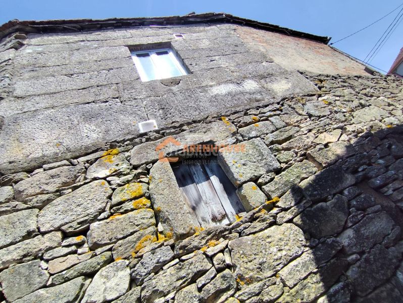 Foto ffe0f3dd-a3c6-424d-8425-bdb0a5b4c778. Casa en Boborás