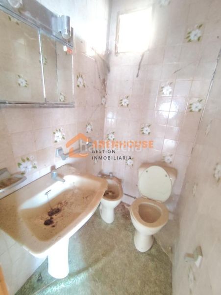 Foto 1bd09486-2137-4c0c-af96-2e796d9080b6. Casa amb calefacció aparcament a Xunqueira de Ambía