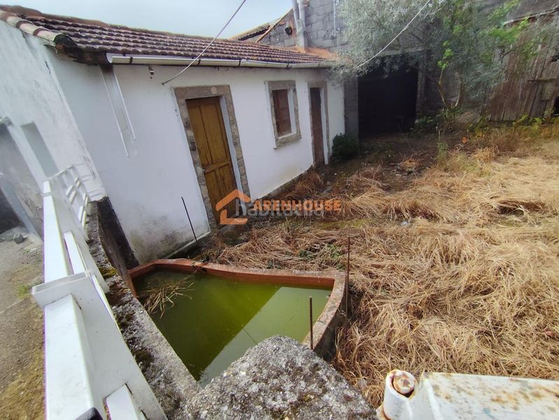 Foto 1d5e4568-c095-4fec-be07-d57931551aa4. Casa amb calefacció aparcament a Xunqueira de Ambía