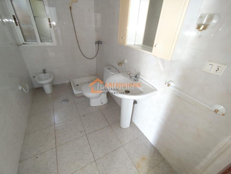 Foto 413ec0fb-378e-416b-bdb7-522e7f80ec69. Casa amb calefacció aparcament a Xunqueira de Ambía