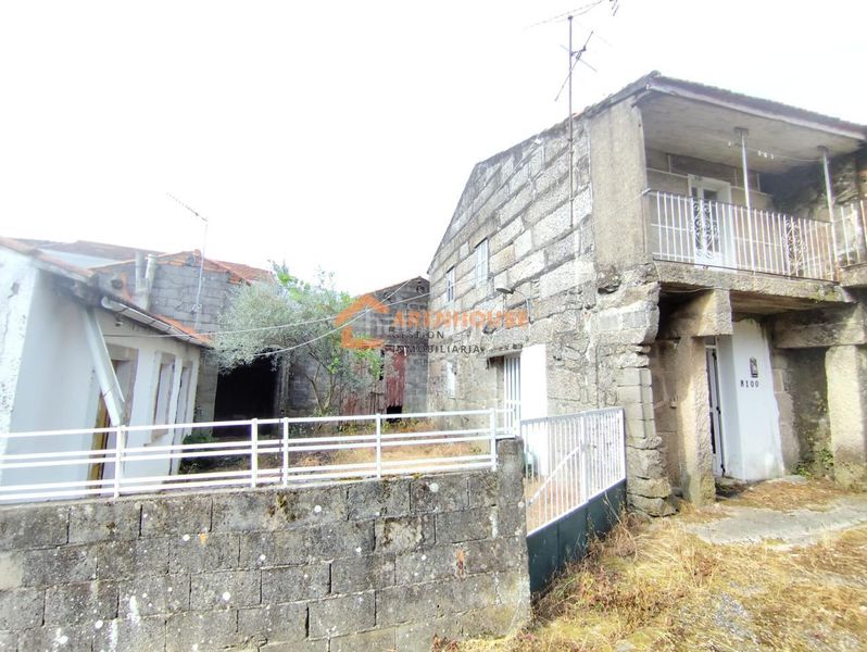 Foto 7c0da83c-f74a-407d-9f93-d224c329f672. Casa amb calefacció aparcament a Xunqueira de Ambía