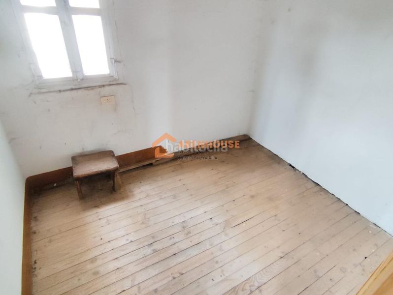 Foto bbba1e5b-0bb2-4f65-bcff-99c7d28b2411. Casa amb calefacció aparcament a Xunqueira de Ambía