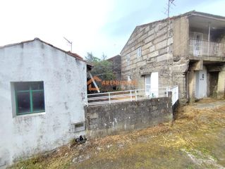 Haus in Xunqueira de Ambía