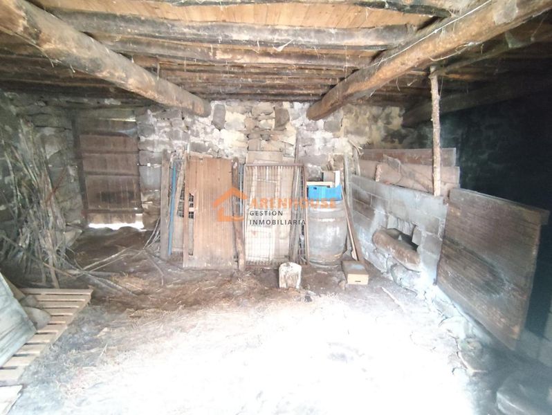 Foto 487c3fc4-f2a5-42a7-aead-c35266c59d40. Casa amb calefacció aparcament a Baños de Molgas