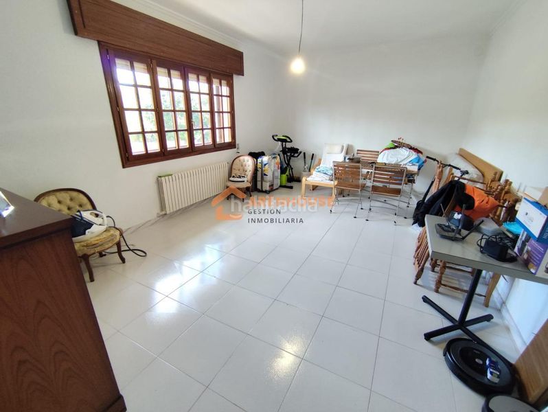 Foto 9c0e7a4a-e133-4b5b-8986-a762f1f144c4. Chalet en Bande