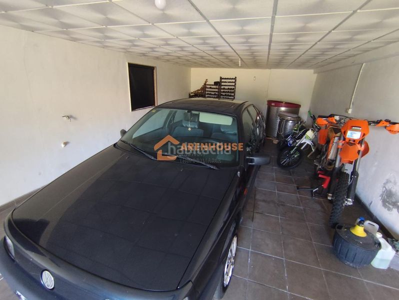 Foto b735329e-b3f1-4ed3-a5aa-a267ecd4157c. Chalet en Bande