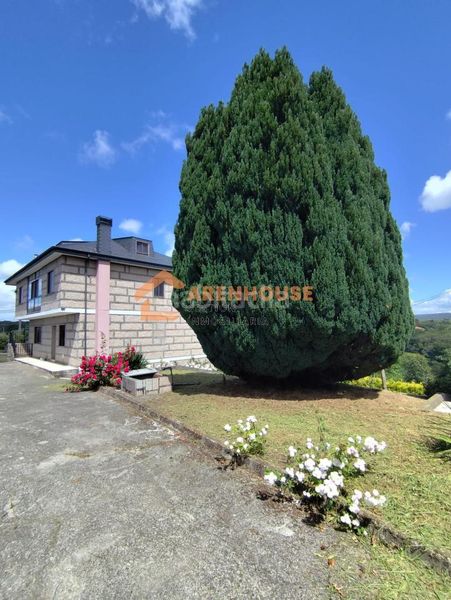 Foto d93807ba-b28c-4f99-85bc-7b8f29811943. Chalet en Bande