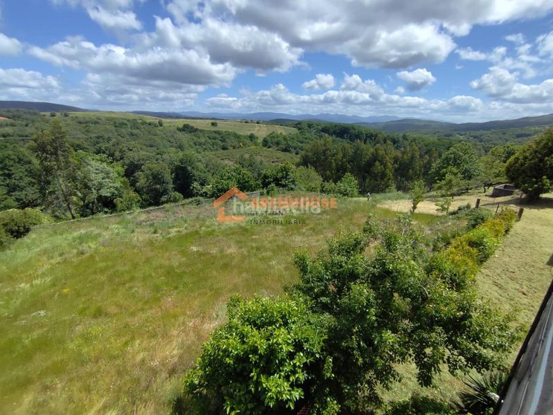 Foto a645822b-31a0-49eb-adef-b5fecece0ffd. Xalet amb calefacció aparcament a Bande