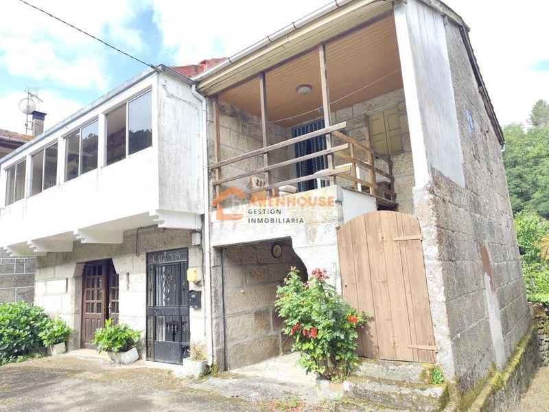 Foto 584255e7-2ee7-4d3d-88d6-b86982648c61. Casa amb calefacció aparcament a Carballiño (O)