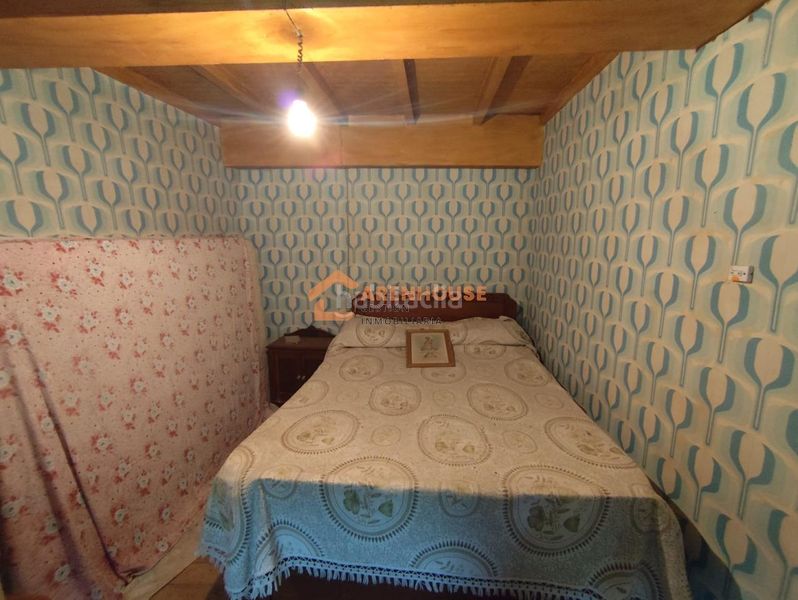 Foto c2a27304-9b10-43b1-b0f7-c9288596a96e. Casa amb calefacció aparcament a Carballiño (O)