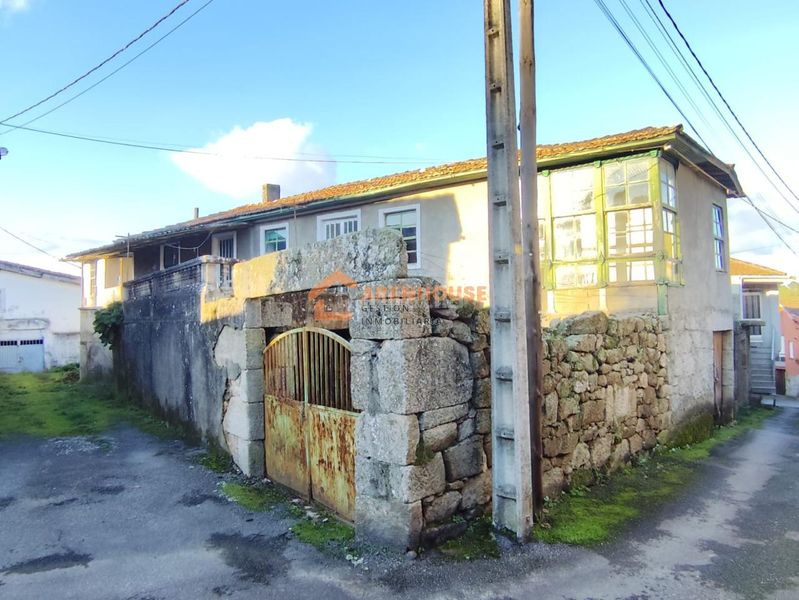 Foto 2af60eb9-9f86-4d99-a392-9596e1ff199e. Maison avec chauffage parking dans Celanova