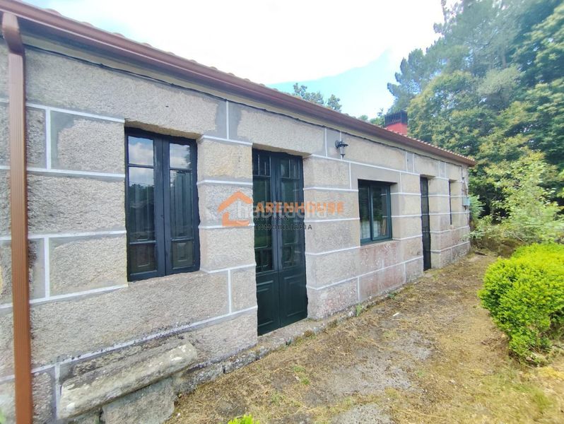 Foto 7adac5cb-89ae-471a-8ff7-bbffa7b1428e. Casa amb aparcament a San Amaro
