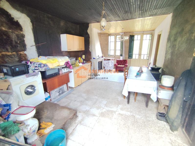 Foto 8cfde38f-471b-4f2b-ba07-11b62a1bd0d8. Casa amb aparcament a San Amaro