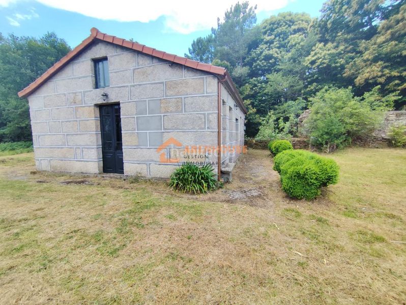 Foto b18d751e-a3e6-4643-8760-587bb5edd9f3. Casa amb aparcament a San Amaro